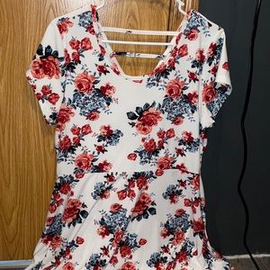 Short sleeve white floral dress